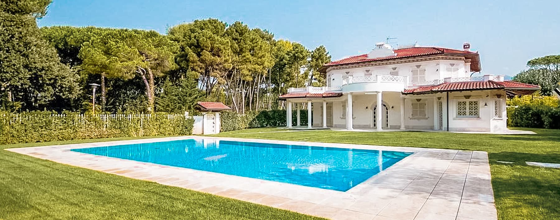 Villa con Piscina a Forte dei Marmi, Toscana