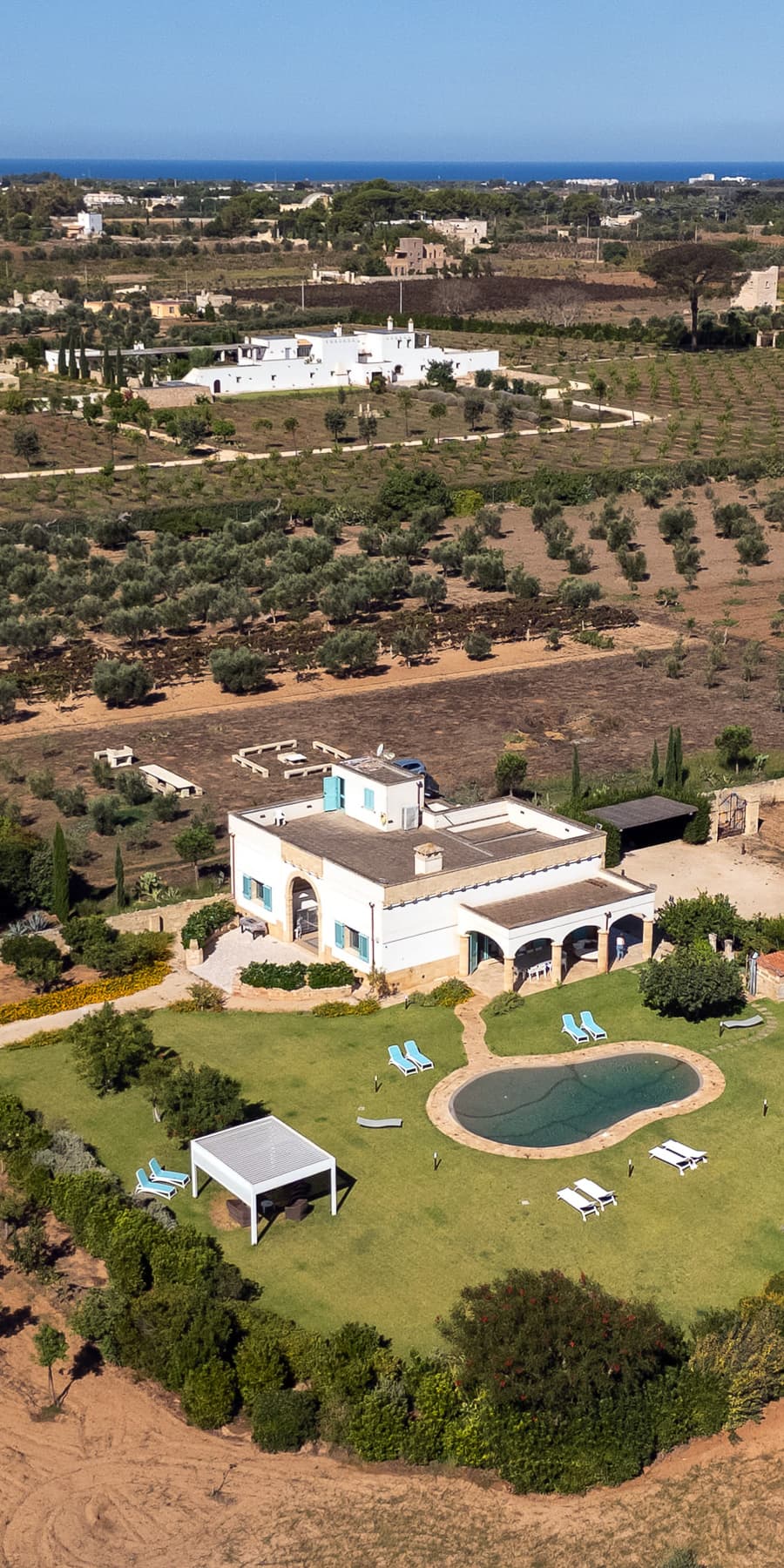 Villa elegante con giardino e piscina ad Alezio, Puglia