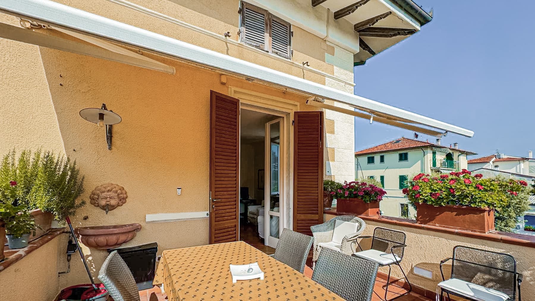Appartamento con terrazza a Forte dei Marmi, Toscana