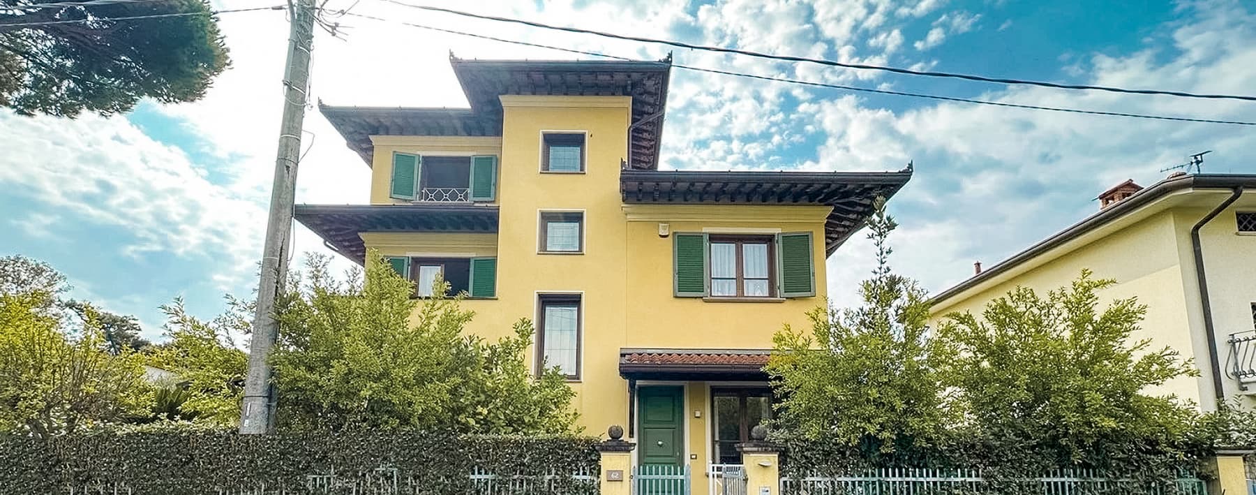 Villa con giardino a Pietrasanta, cuore della Versilia