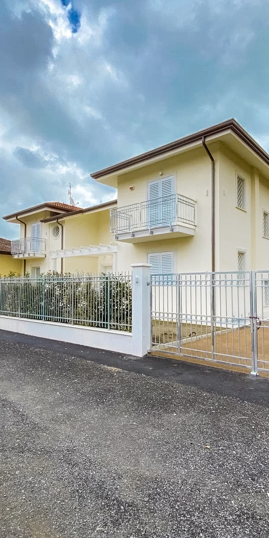 Villetta a schiera a Pietrasanta, Versilia con giardino