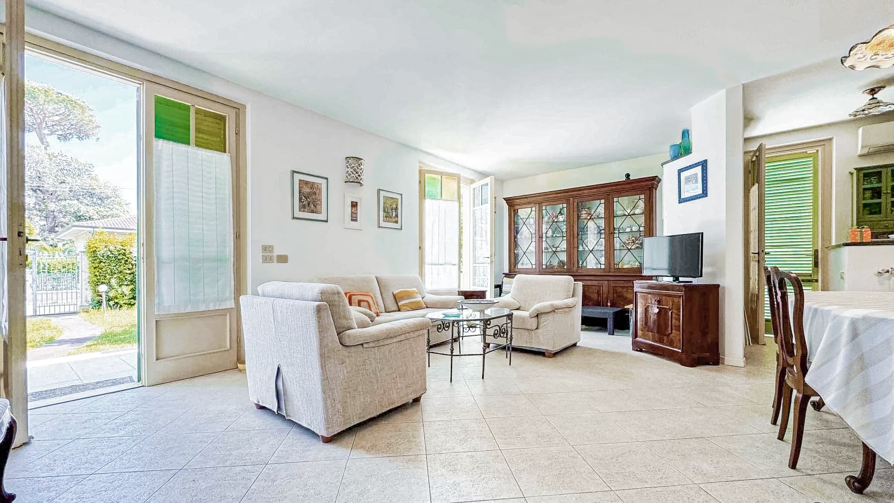 Townhouse in Versilia, Pietrasanta, Tuscany
