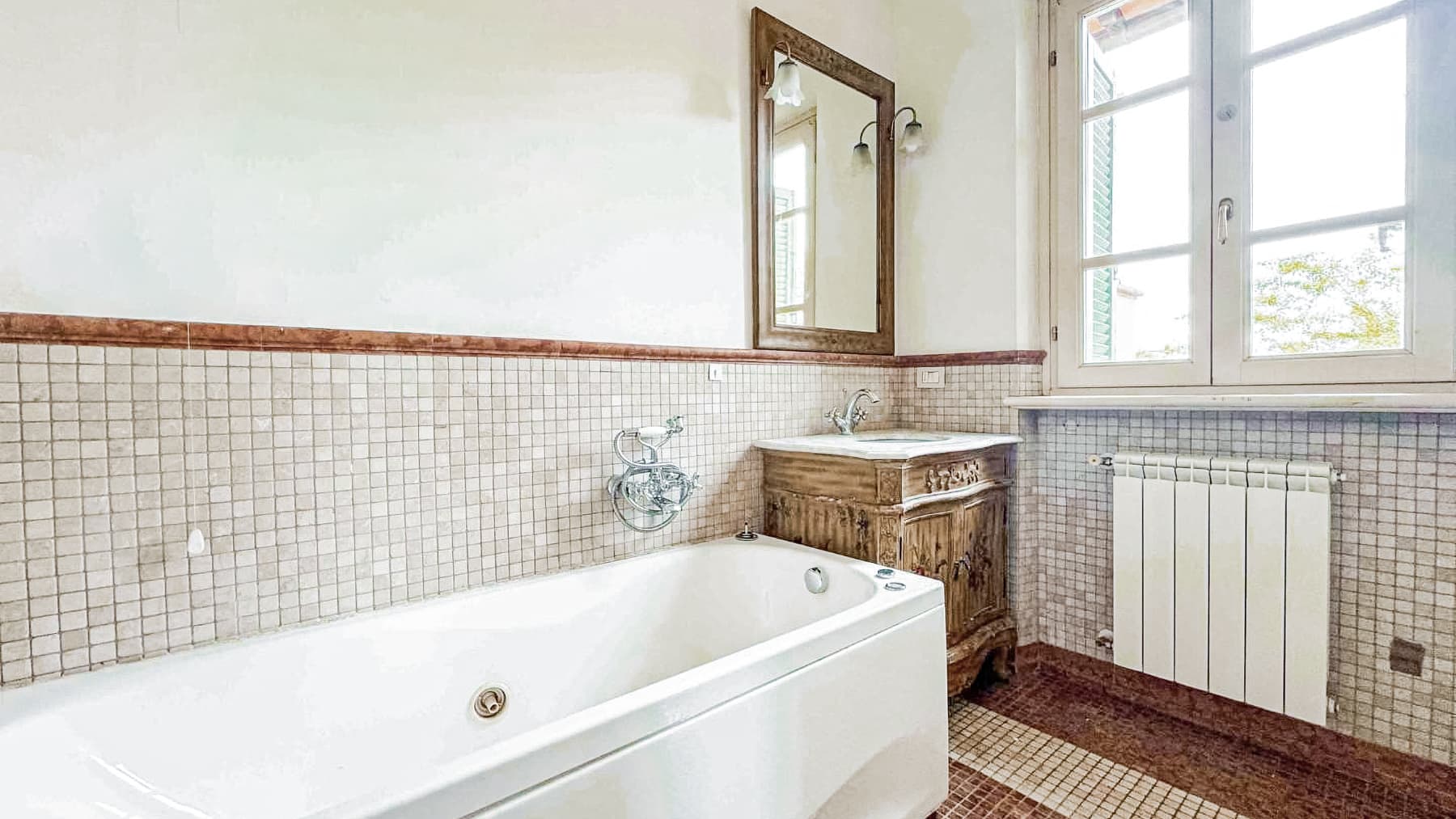 Townhouse in Prestigious Forte dei Marmi, Tuscany