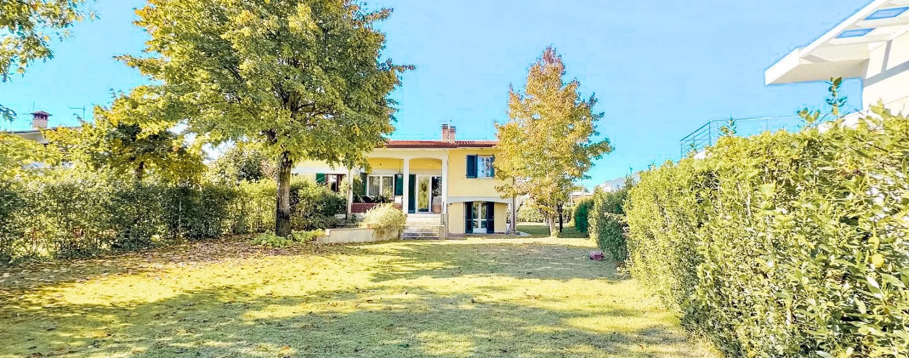 Villetta a schiera a Pietrasanta, Versilia elegante e verde