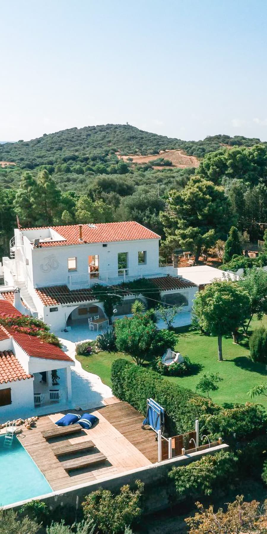 Villa con Piscina a Sarroch, Sardegna