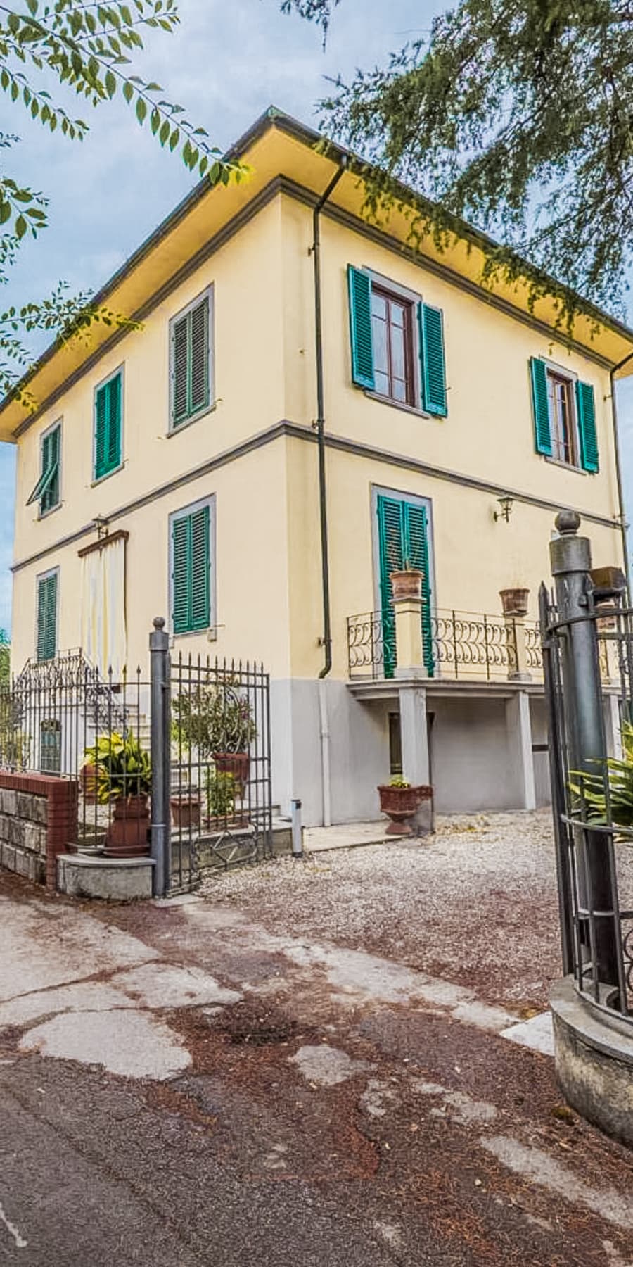 Villa con Giardino a Lucca, Toscana