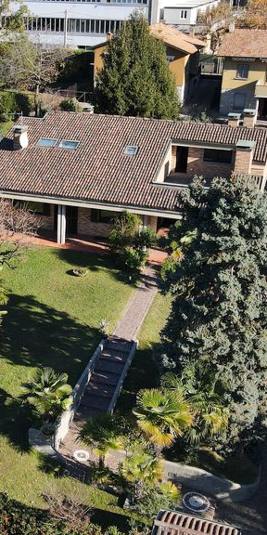 Villa esclusiva fronte lago a Mandello del Lario