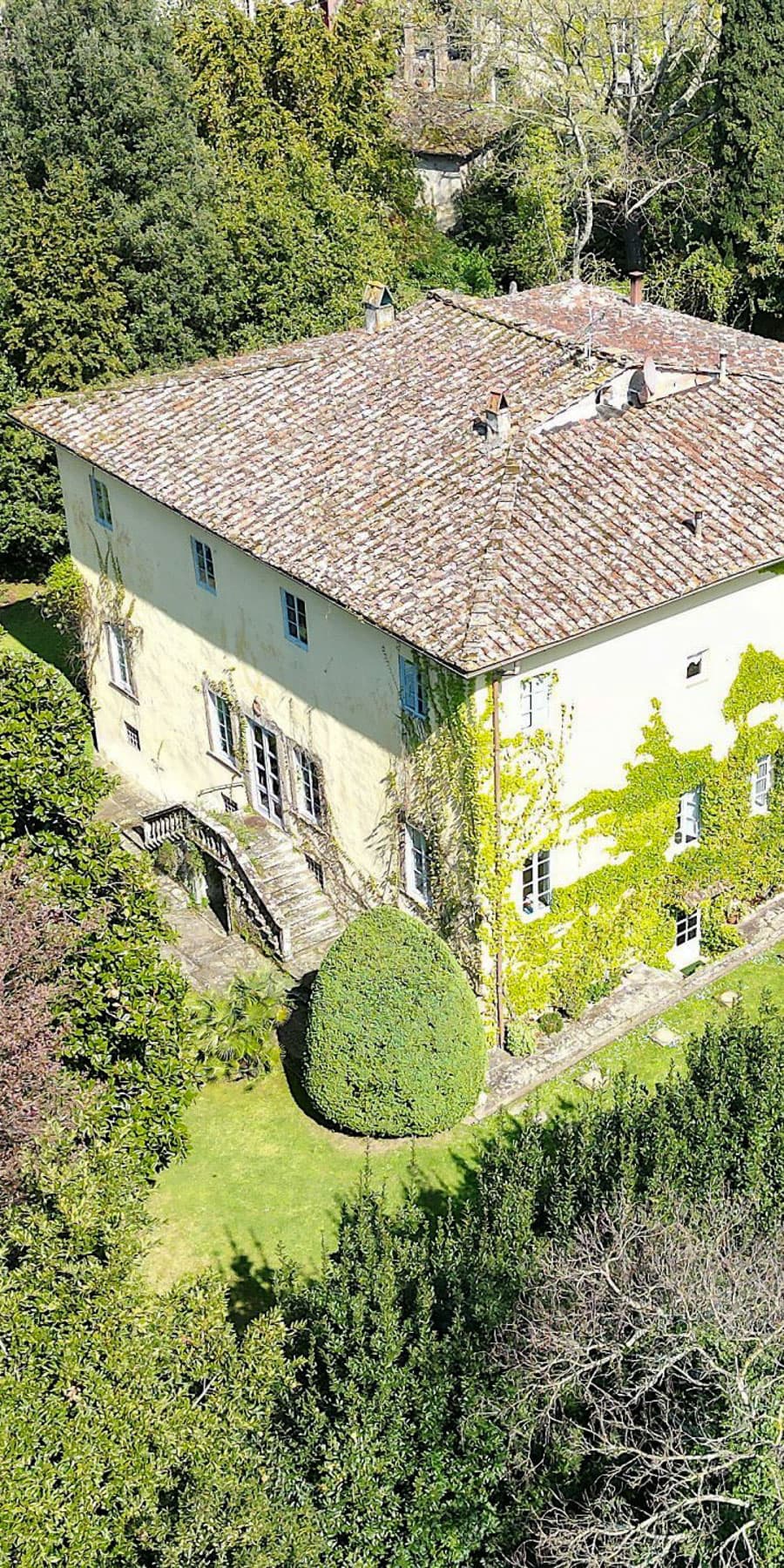Villa seicentesca con parco a Capannori, Toscana