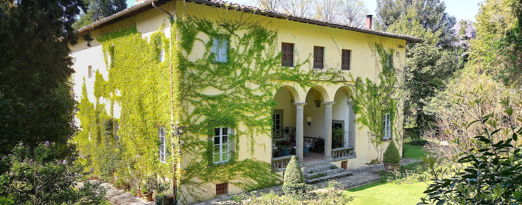 Villa seicentesca con parco a Capannori, Toscana