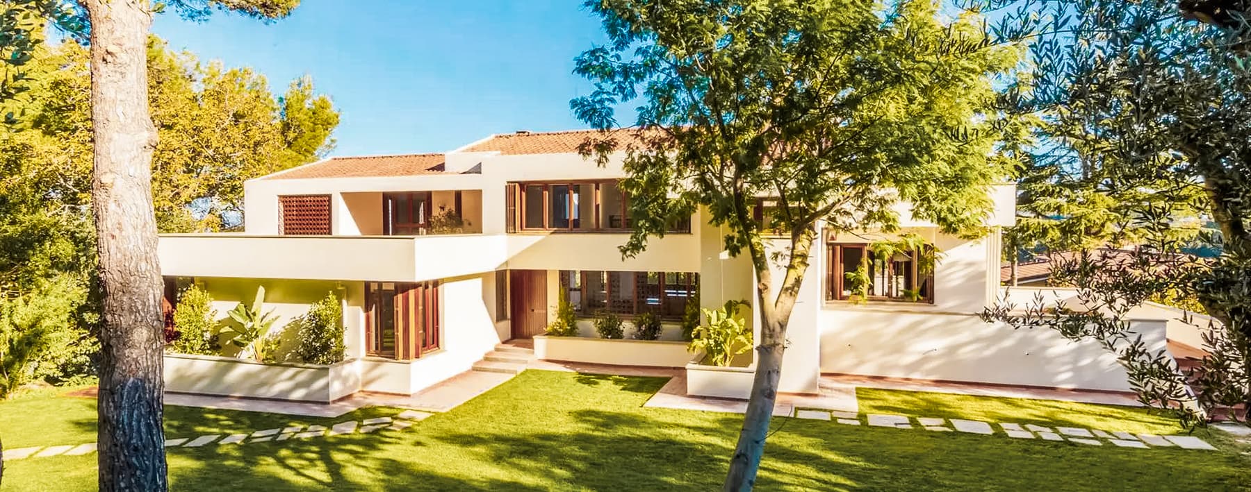 Villa moderna con vista mare a Livorno, 500 mq