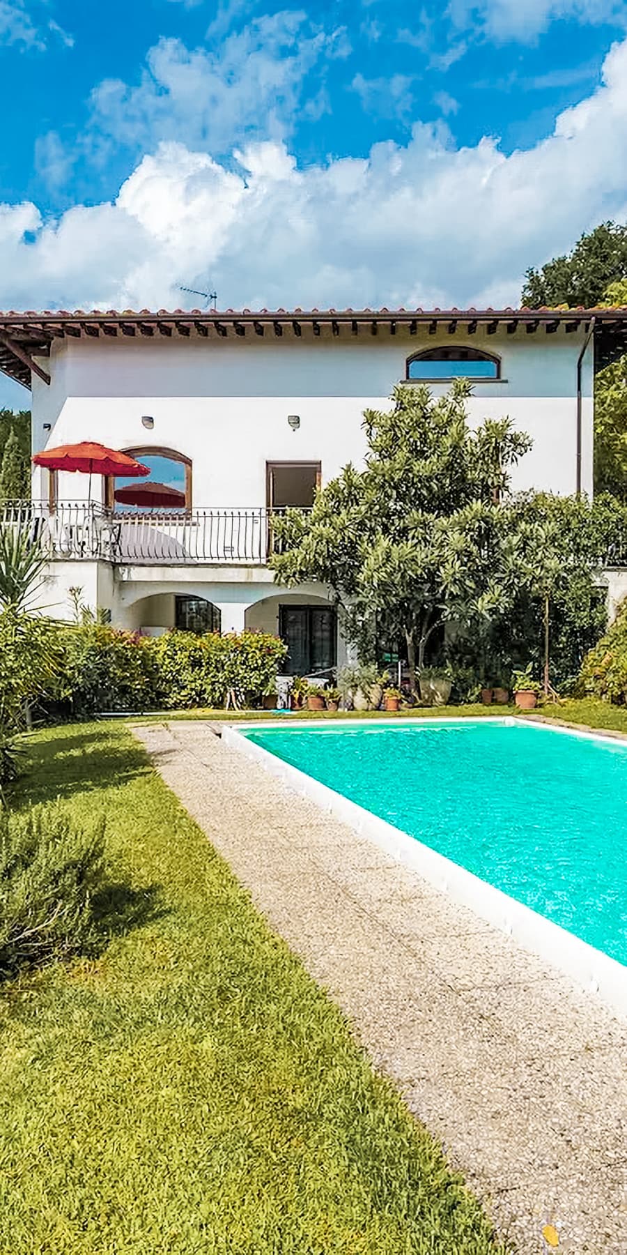 Villa con piscina e vista panoramica a Pescia, Toscana