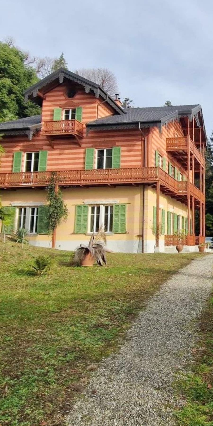 Villa storica a Ghiffa con vista Lago Maggiore