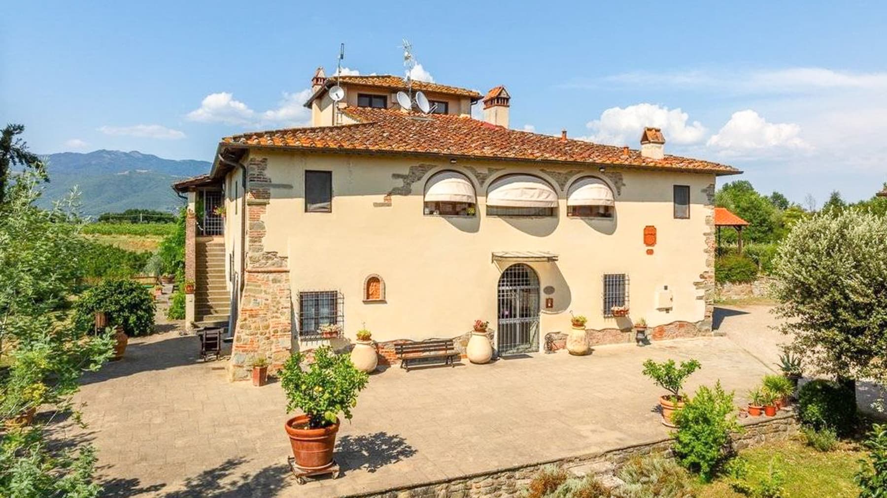 Charming Villa in Alba, Piedmont