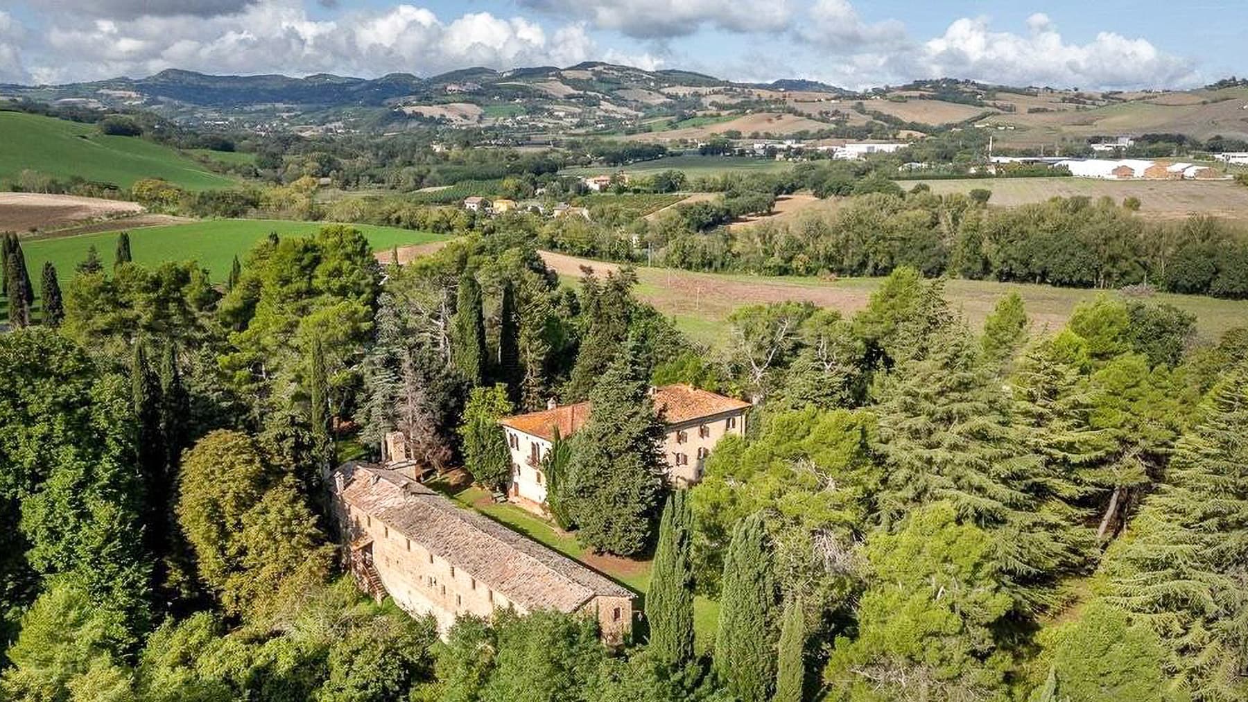Charming Villa in Arcevia, Marche Region