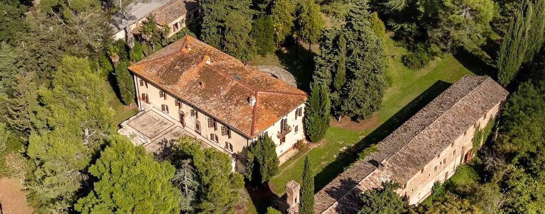 Charming Villa in Arcevia, Marche Region
