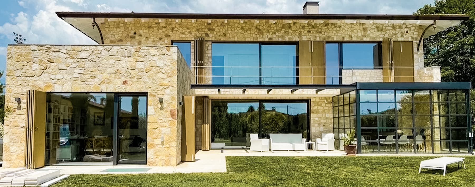 Villa esclusiva a Montignoso, nel cuore della Toscana