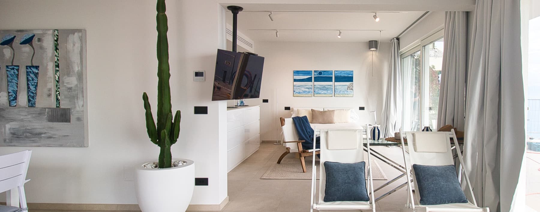 Appartamento vista mare a Bergeggi con terrazzo ampio