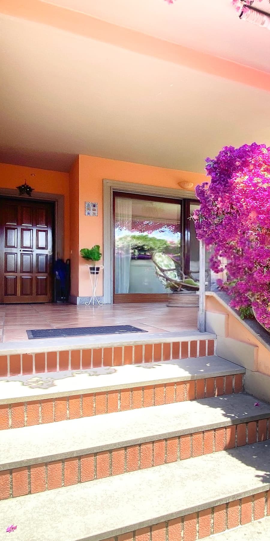 Villa con Giardino e Posti Auto a Roma