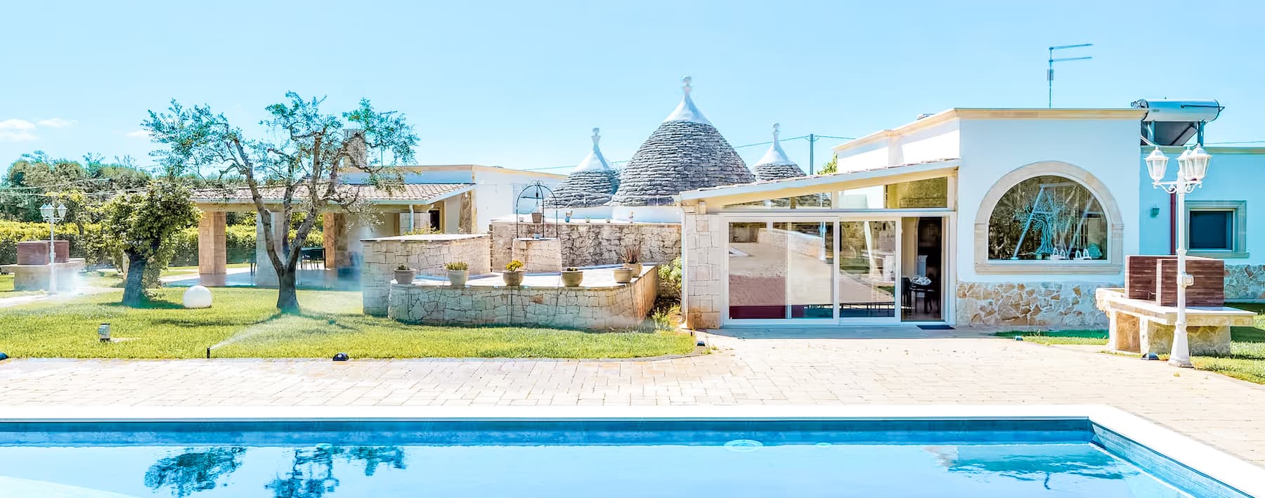 Villa con Piscina e Trullo a Francavilla Fontana, Puglia