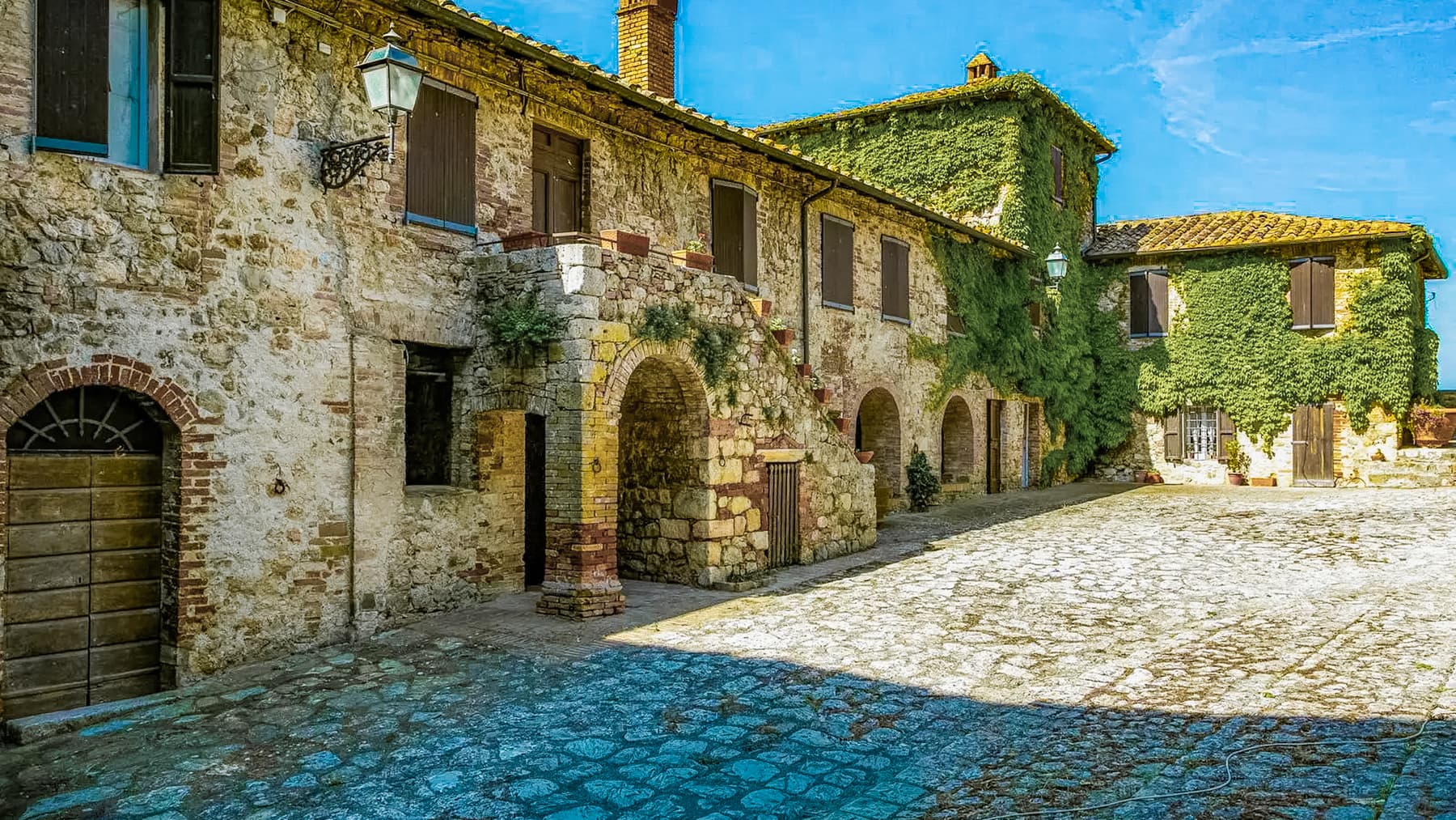 Castello storico in vendita nella splendida Val d’Orcia