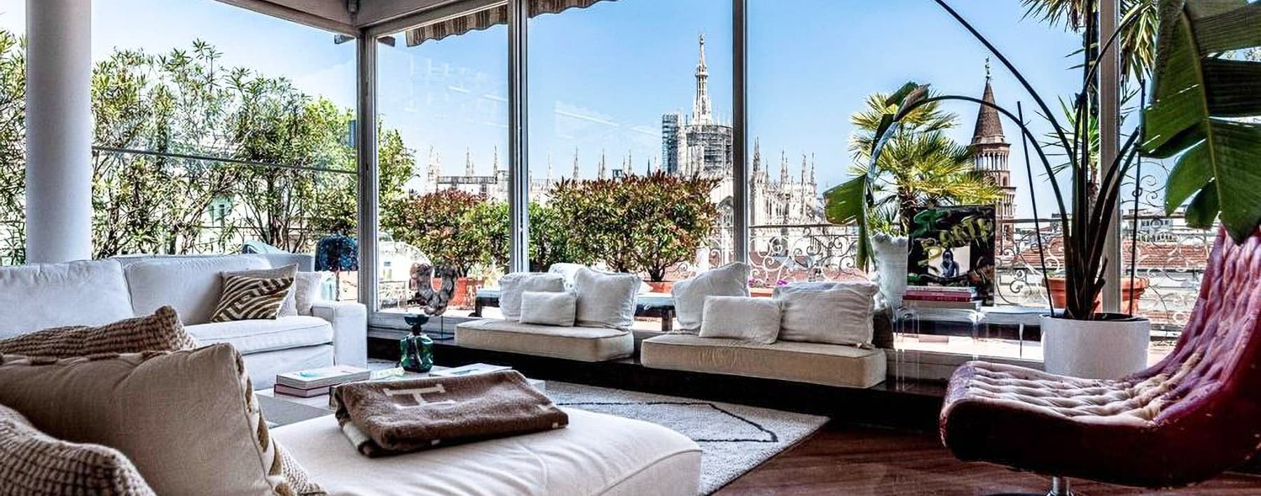 Attico a Milano con vista Duomo e terrazzo piantumato
