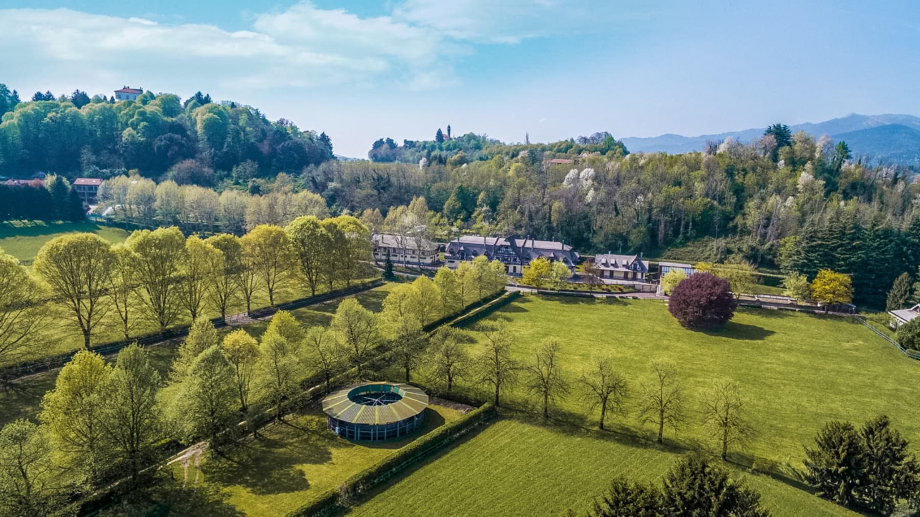 Charming Villa in Anzano del Parco, Lombardy