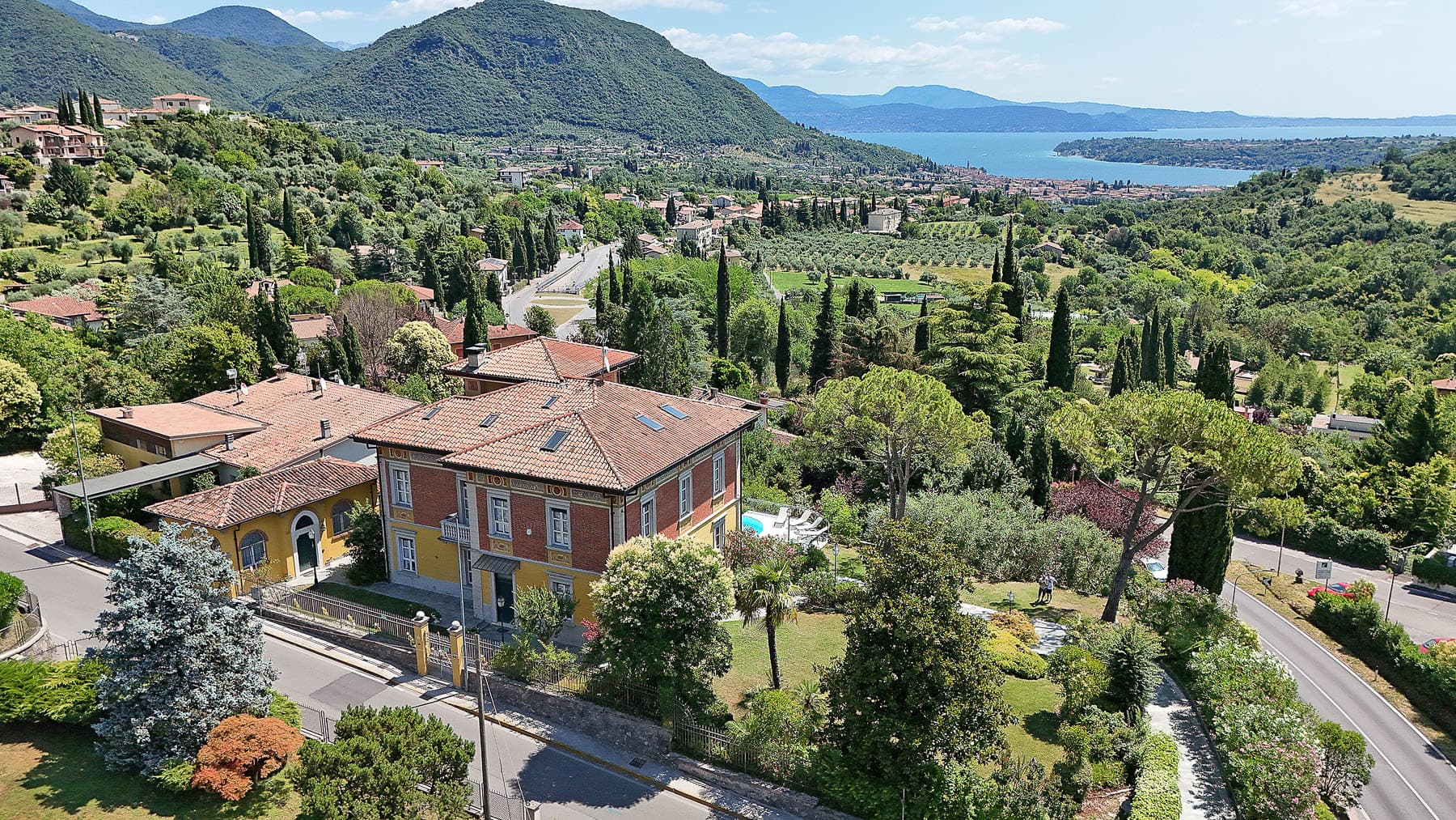 Charming Villa with Pool, Roe Volciano, Lake Garda