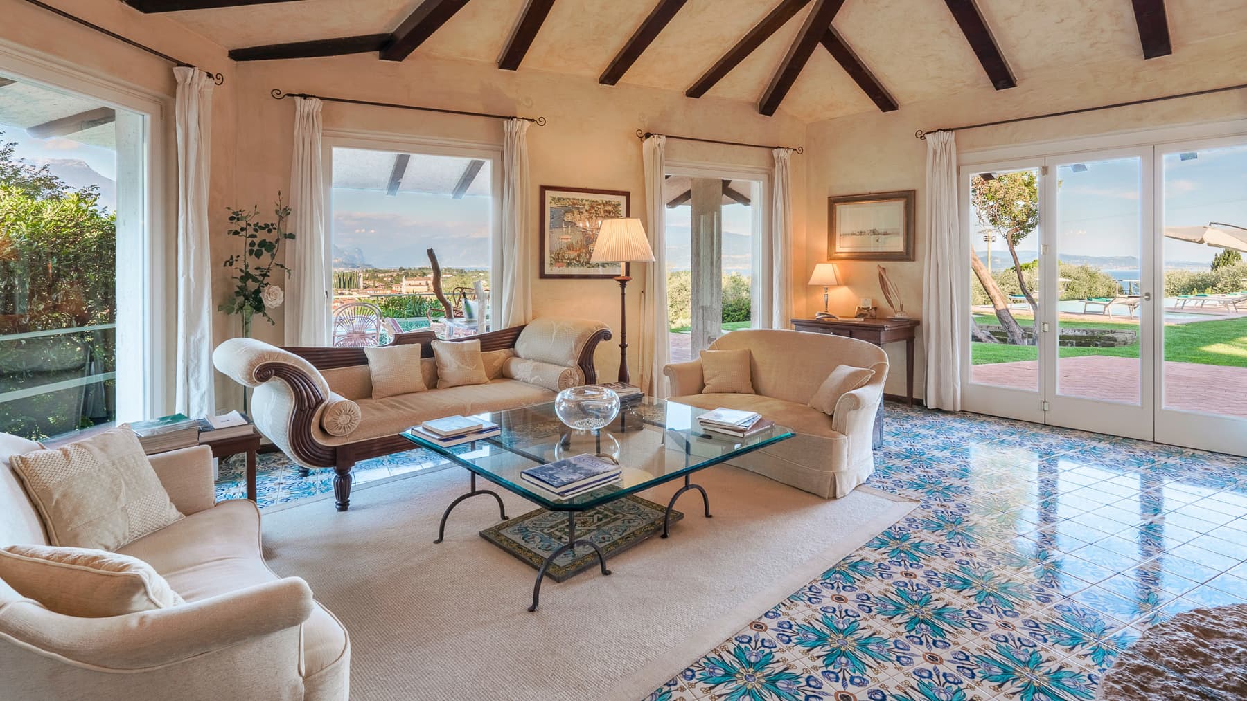 Villa with Pool in San Felice del Benaco, Lake Garda