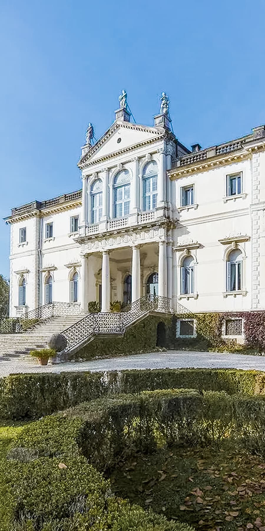 Edificio storico a Conegliano con ampio parco esclusivo