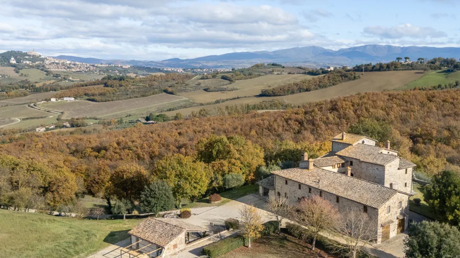 Casale panoramico di lusso a Todi, Umbria