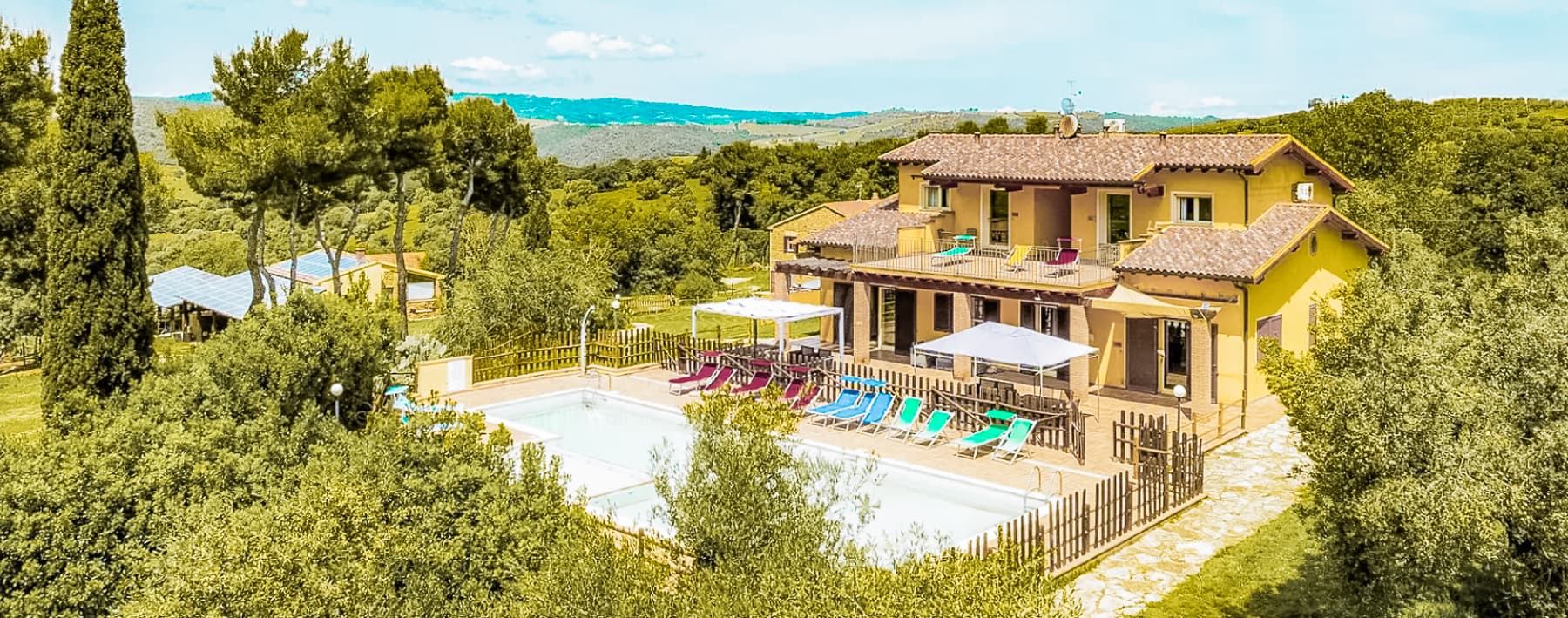 Villa con Piscina e Uliveto a Magliano in Toscana
