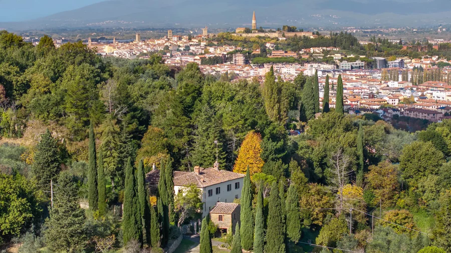 Villa storica con giardino privato in Toscana