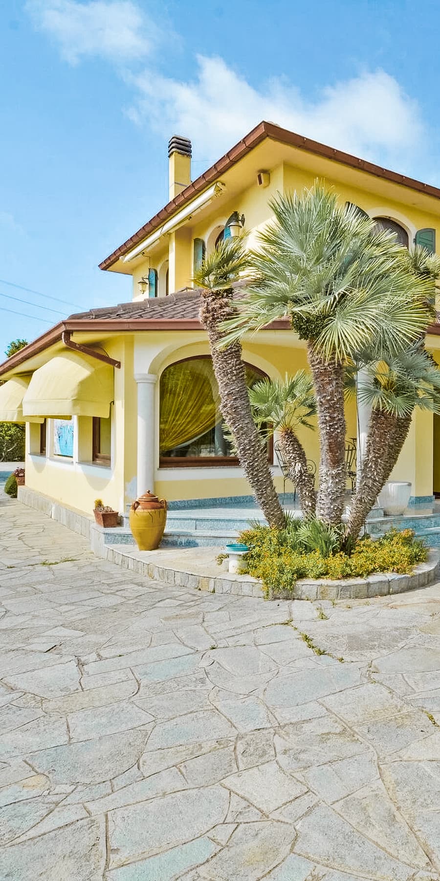 Casa indipendente con giardino a Sanremo, Coldirodi