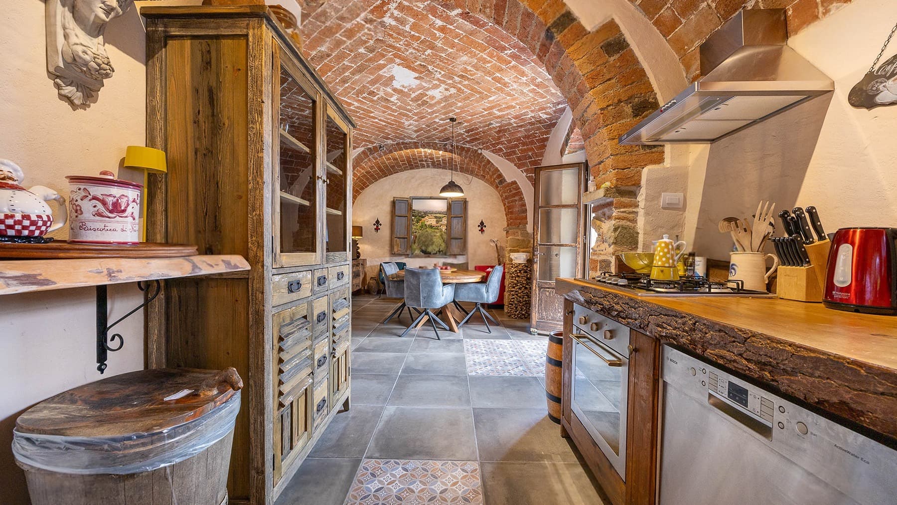 Casale storico a Castiglion Fiorentino, cuore della Toscana