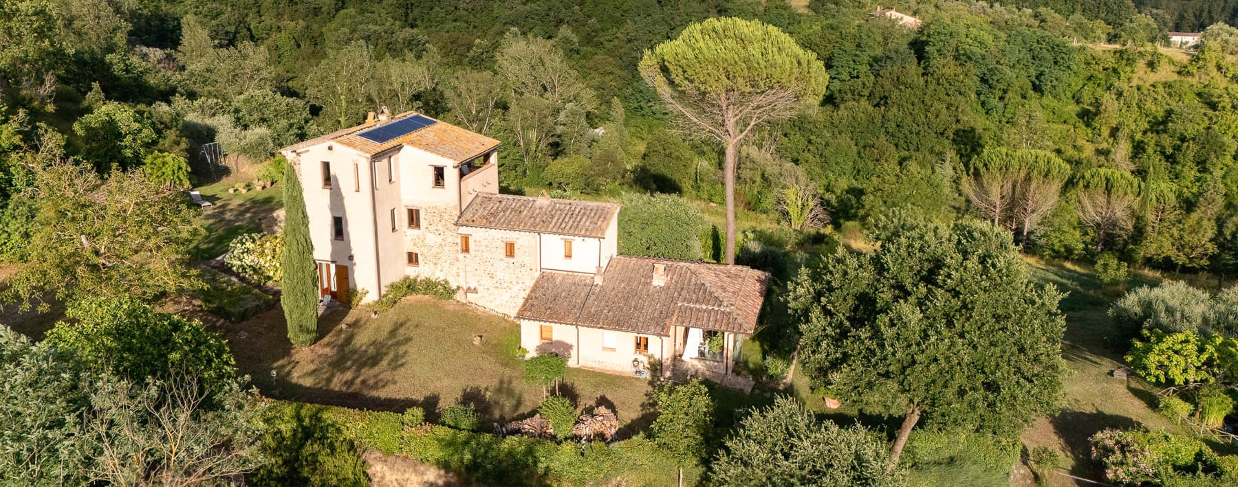 Casale in pietra con piscina a Città della Pieve, Umbria