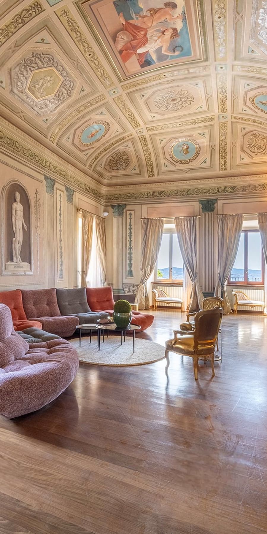 Appartamento affrescato nel cuore di Assisi, Umbria