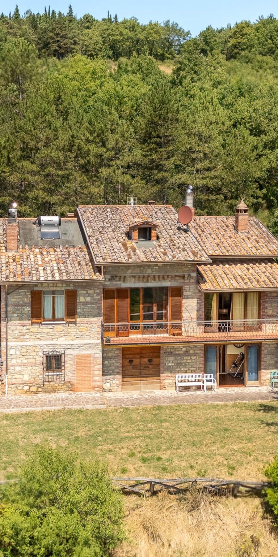 Casale con terreno a Sansepolcro, cuore della Toscana