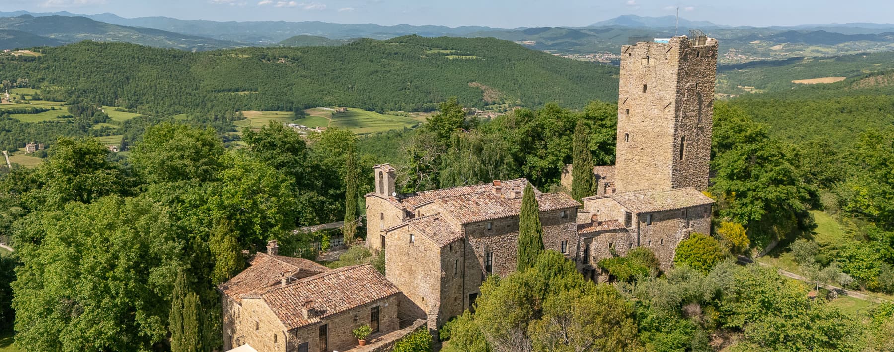 Tenuta-Complesso in Umbria con vista panoramica unica