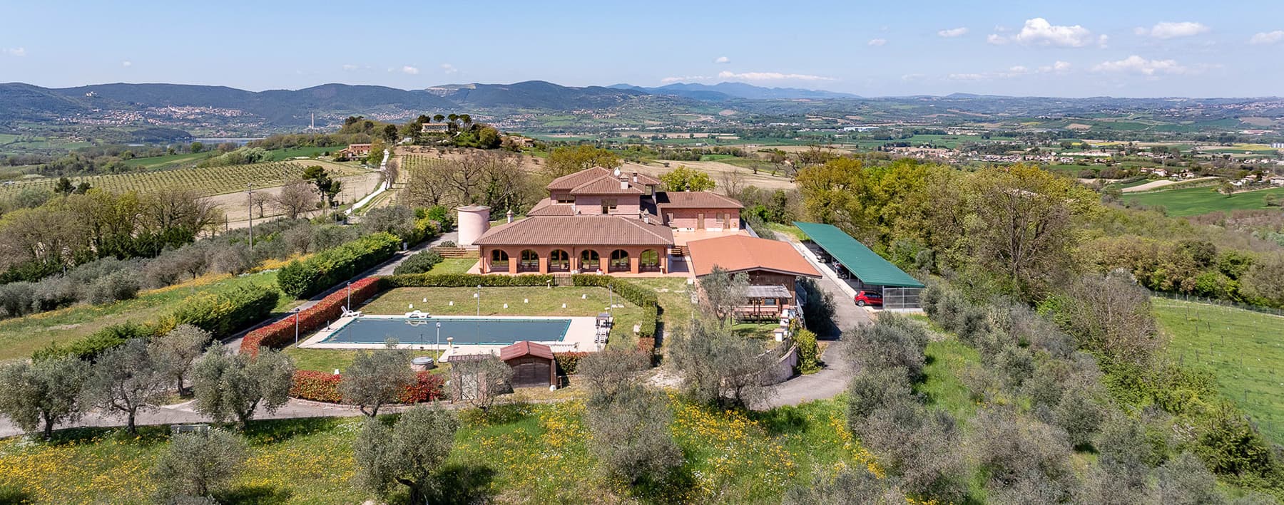 Villa panoramica tra uliveti e querce a Narni, Umbria