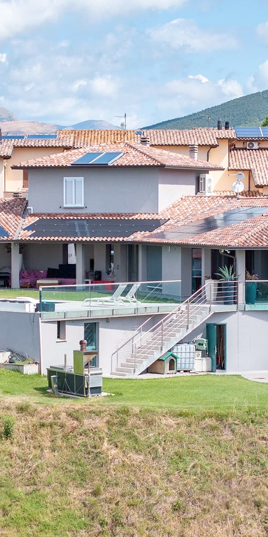 Villa panoramica a Gualdo Tadino, 550 mq di comfort