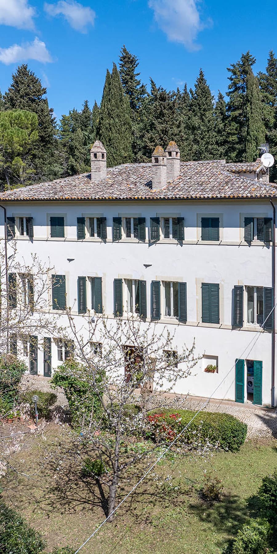 Villa elegante immersa nel verde di Foligno, Umbria