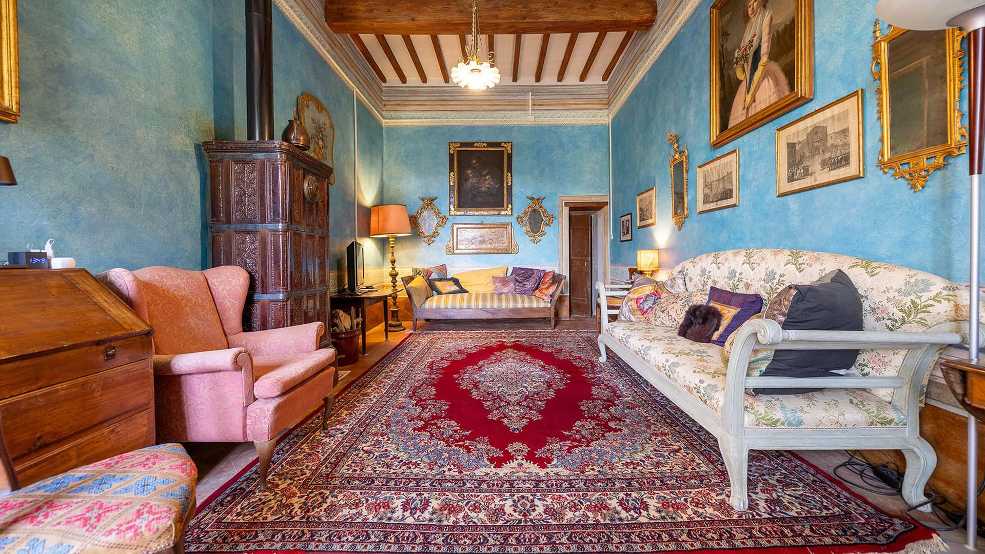 Elegant Apartment in Arezzo, Tuscany's Heart