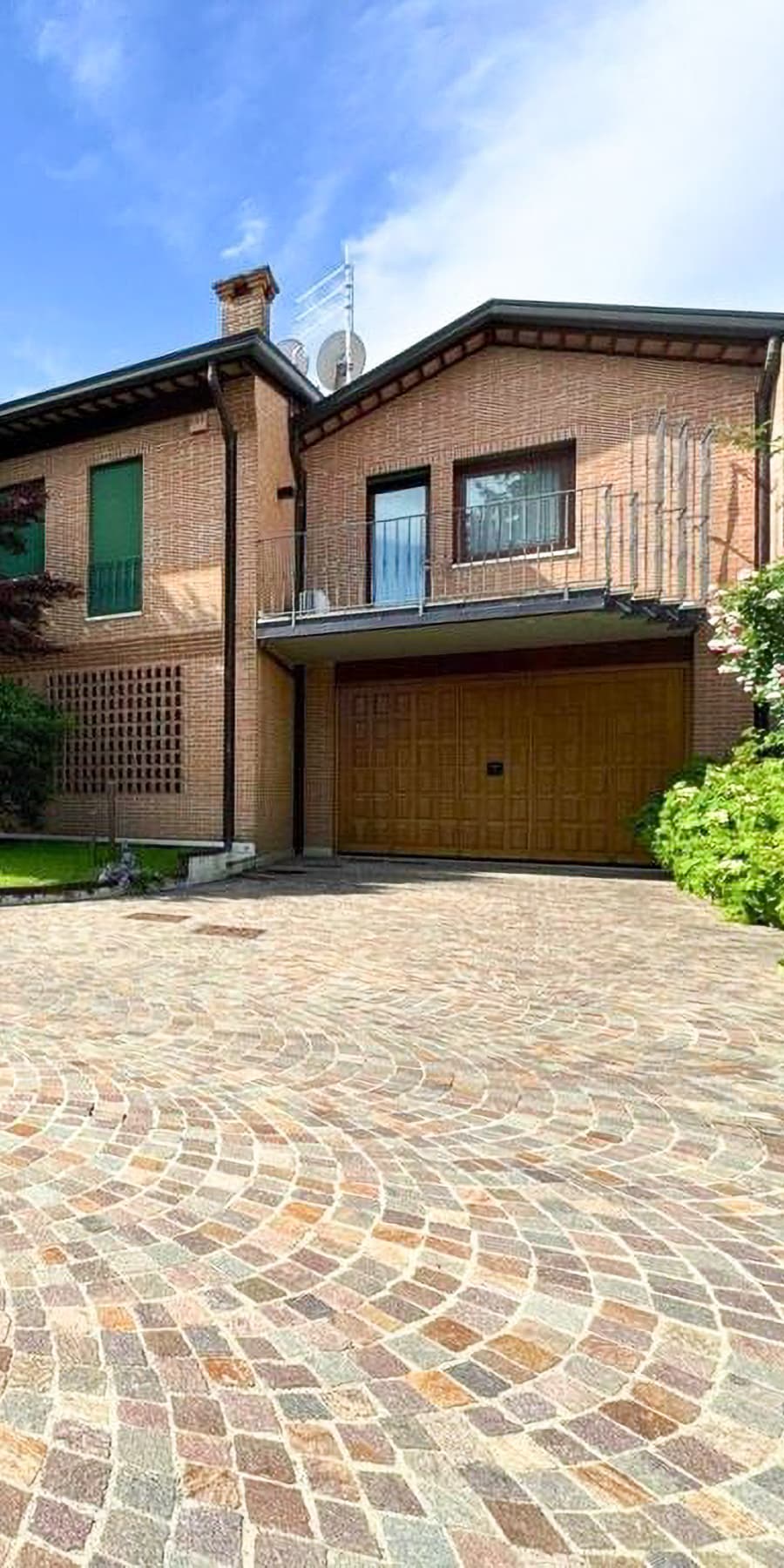 Elegant Villa in Vicenza, Veneto Region