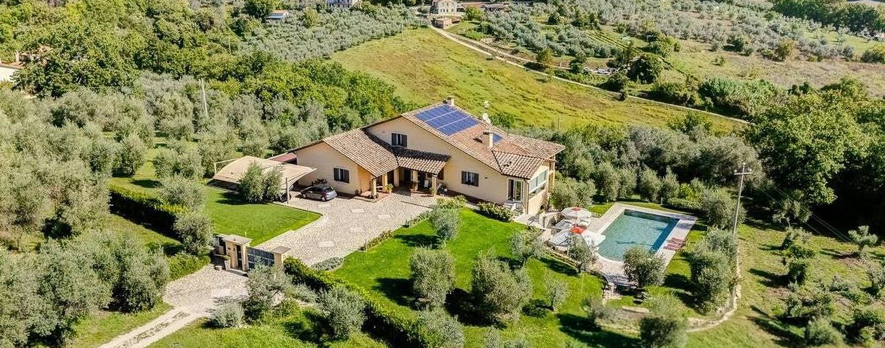 Villa panoramica con piscina a San Gemini, Umbria