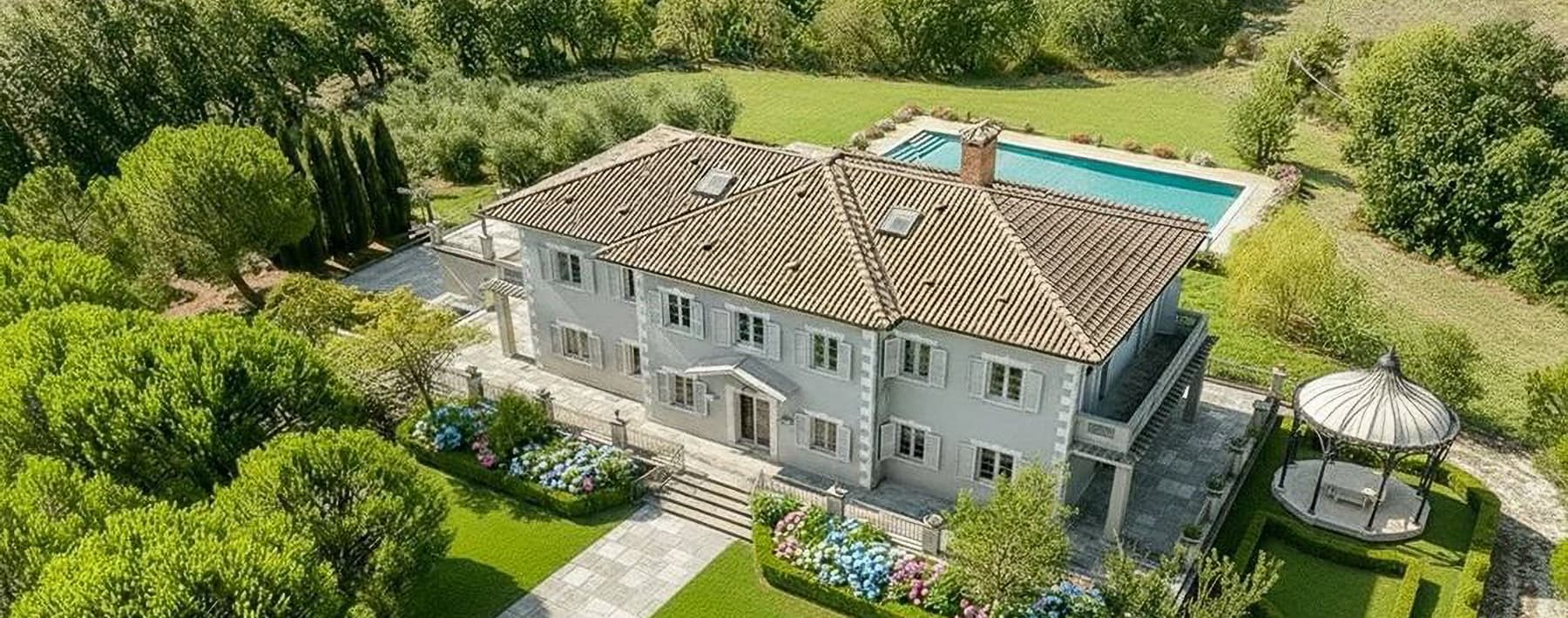 Villa panoramica in Umbria, Avigliano Umbro, 902 mq