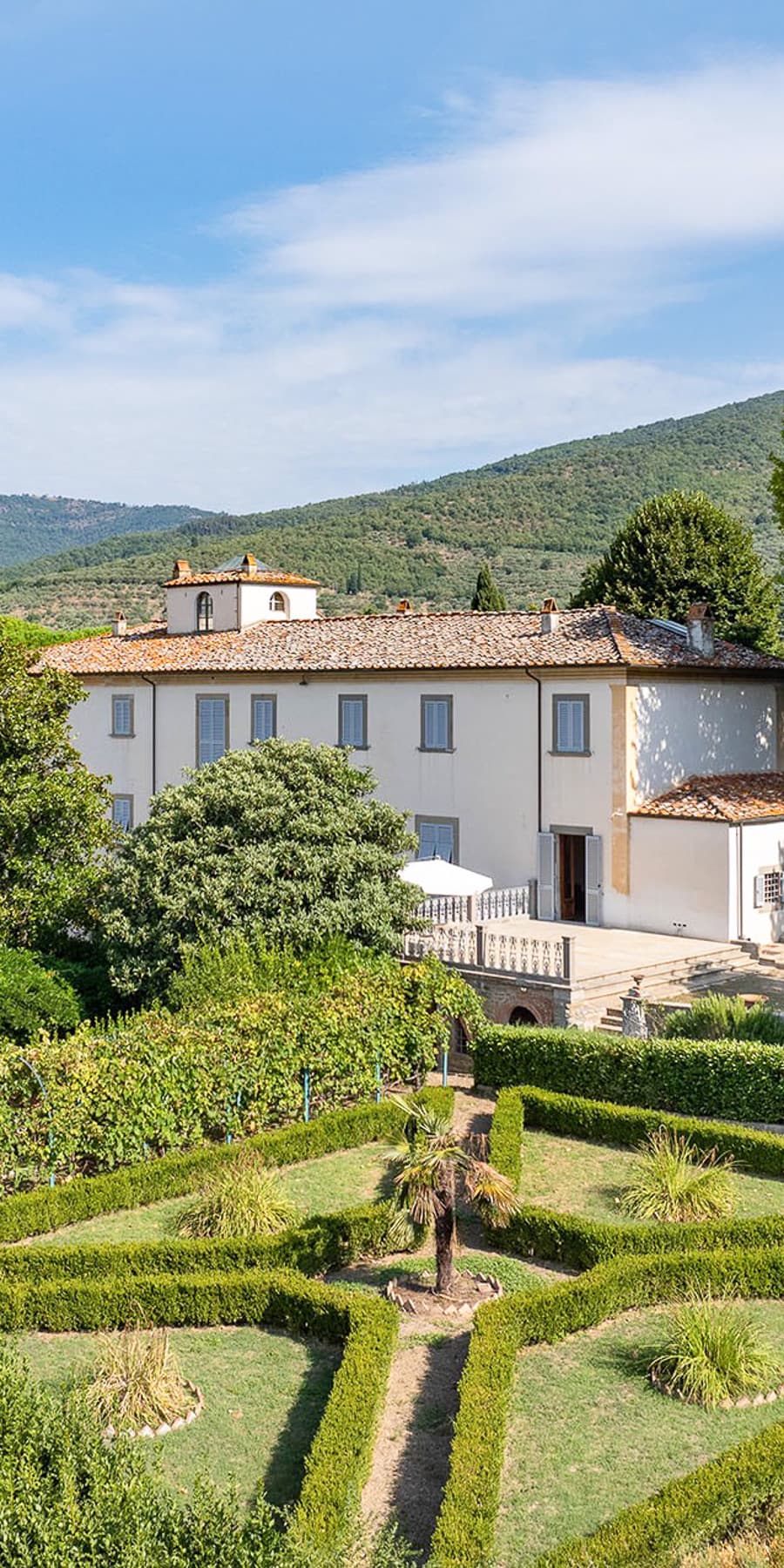 Villa storica con terreni ad Arezzo, Toscana