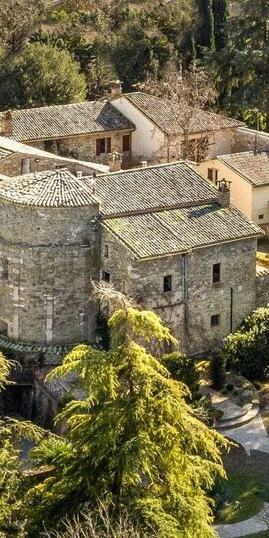 Villa storica con parco privato a Bettona, Umbria