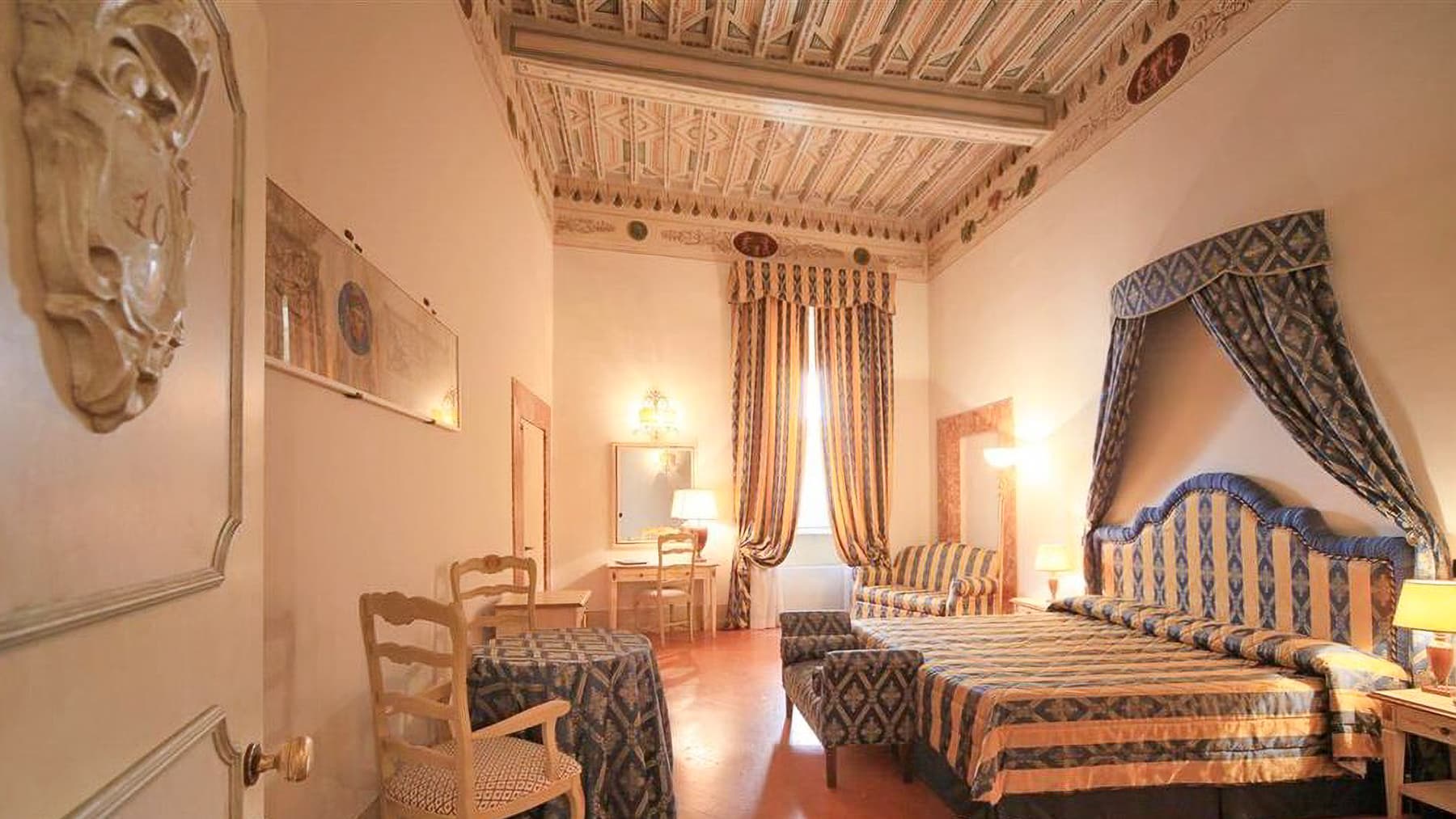 Albergo storico nel cuore di Trevi, Umbria
