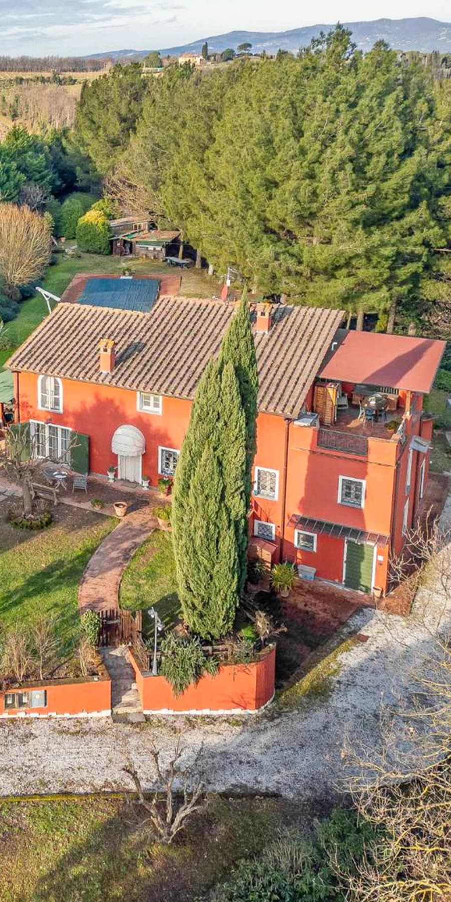 Villa a Fucecchio nel cuore della Toscana