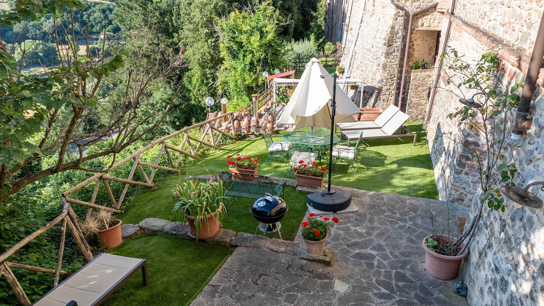 Tenuta-Complesso a Piegaro, fascino umbro e piscina